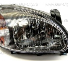 Фара правая под корректор Chevrolet Lanos