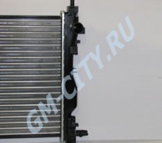 Радиатор охлаждения мкпп Chevrolet Cruze