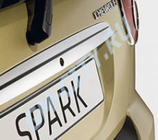 Накладка на крышку багажника Chevrolet Spark M200