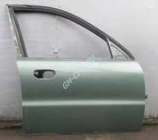 Дверь передняя правая б/у